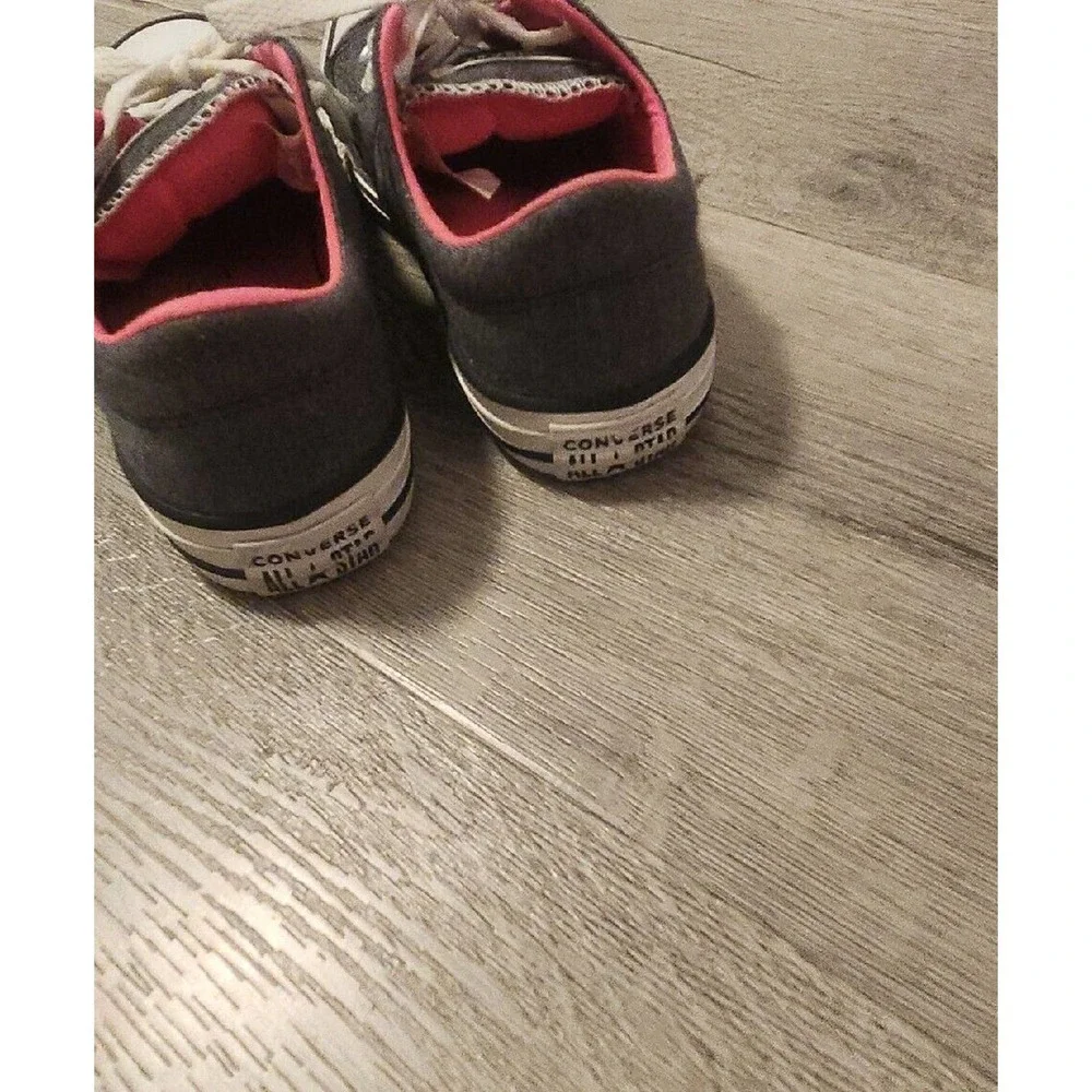 Converse All Star Low Top Shoes Dark‎ Gray With Pink Trim Size 1